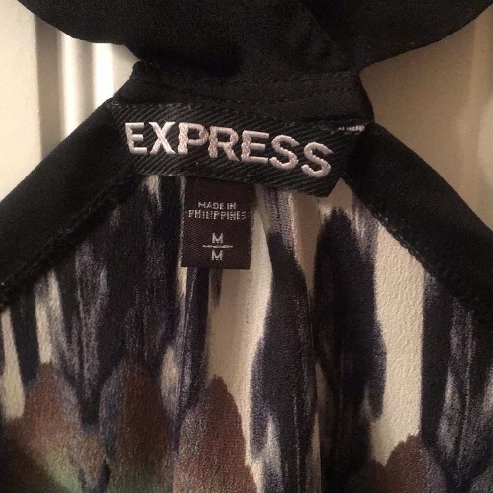 Express. Size M. - Picture 2 of 3